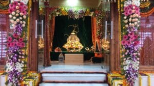 Ram Mandir Ayodhya Luxurious Familly Package - B